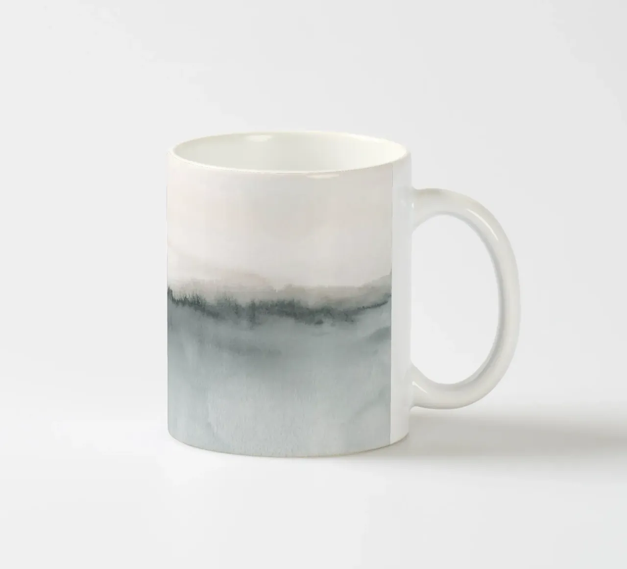 Aquarell-Landschaft - Sanfte Koralle und bläuliches Grau Keramik Tasse von NouveauPrints