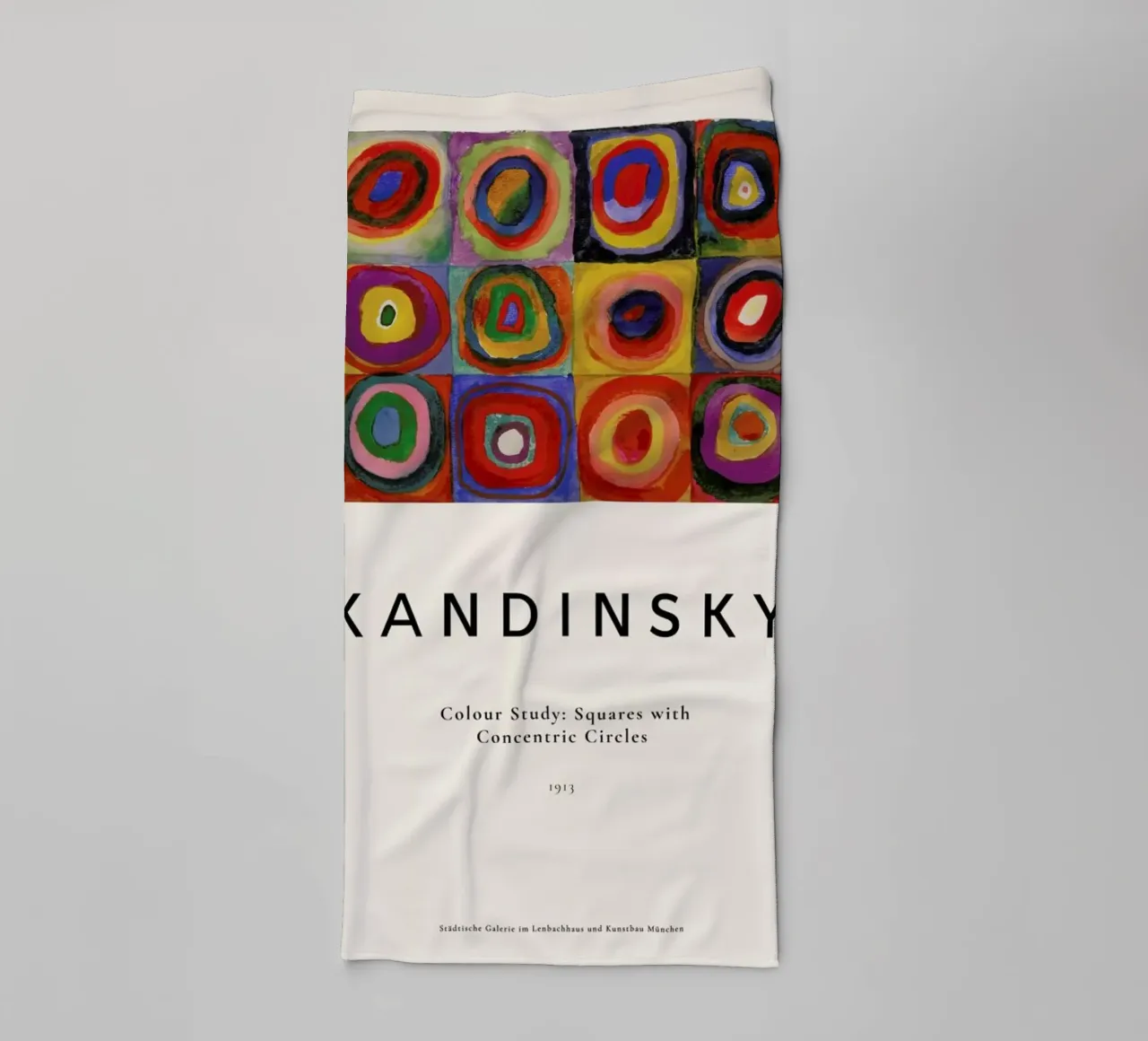 Kandinsky - Colour Study: Squares with Concentric Circles asciugamano da bagno da ARTOTHEK