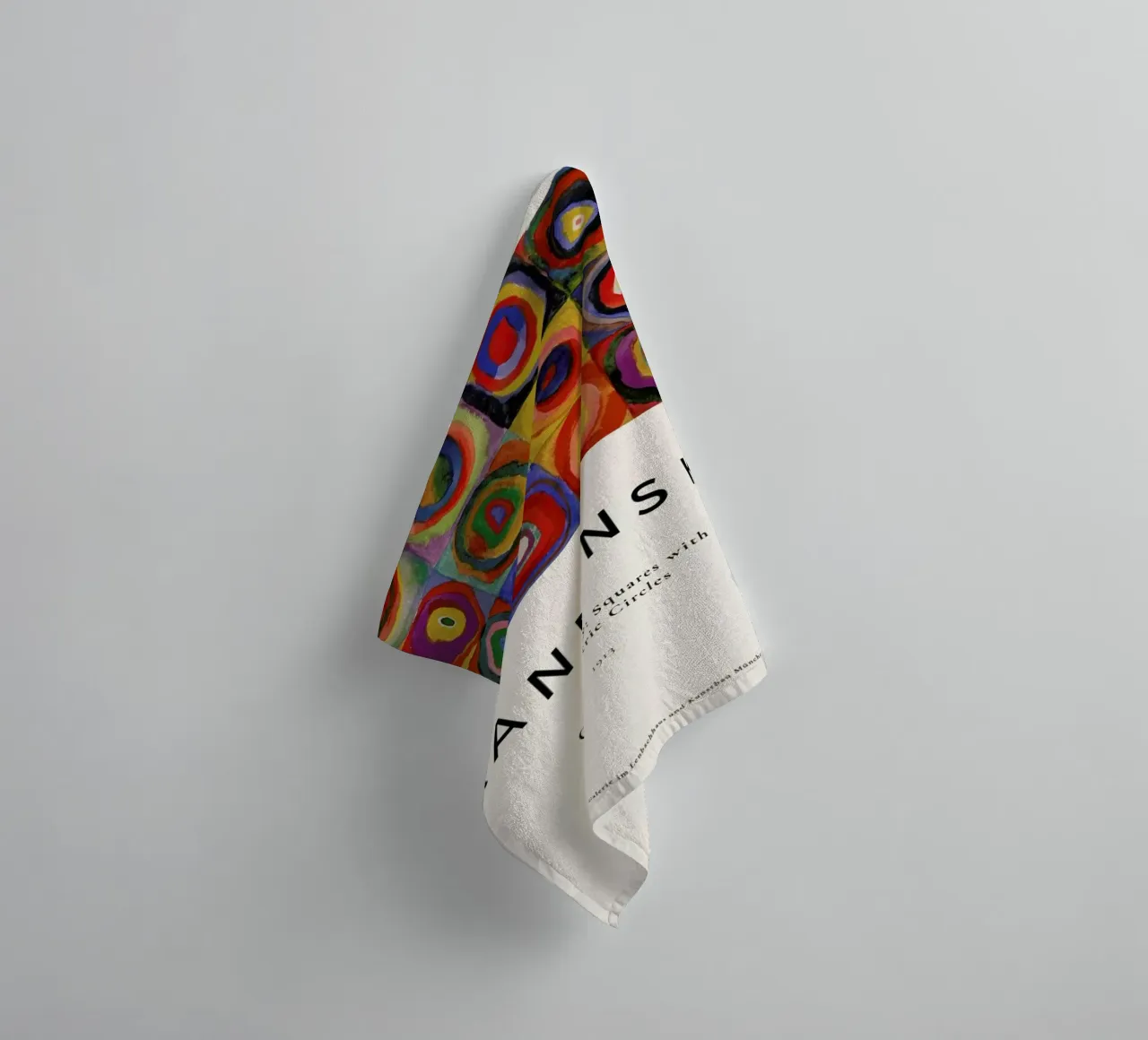 Kandinsky - Colour Study: Squares with Concentric Circles serviette de bain de ARTOTHEK