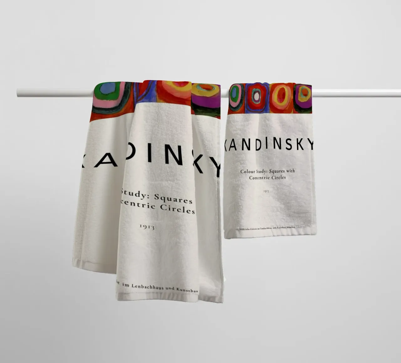 Kandinsky - Colour Study: Squares with Concentric Circles asciugamano da bagno da ARTOTHEK