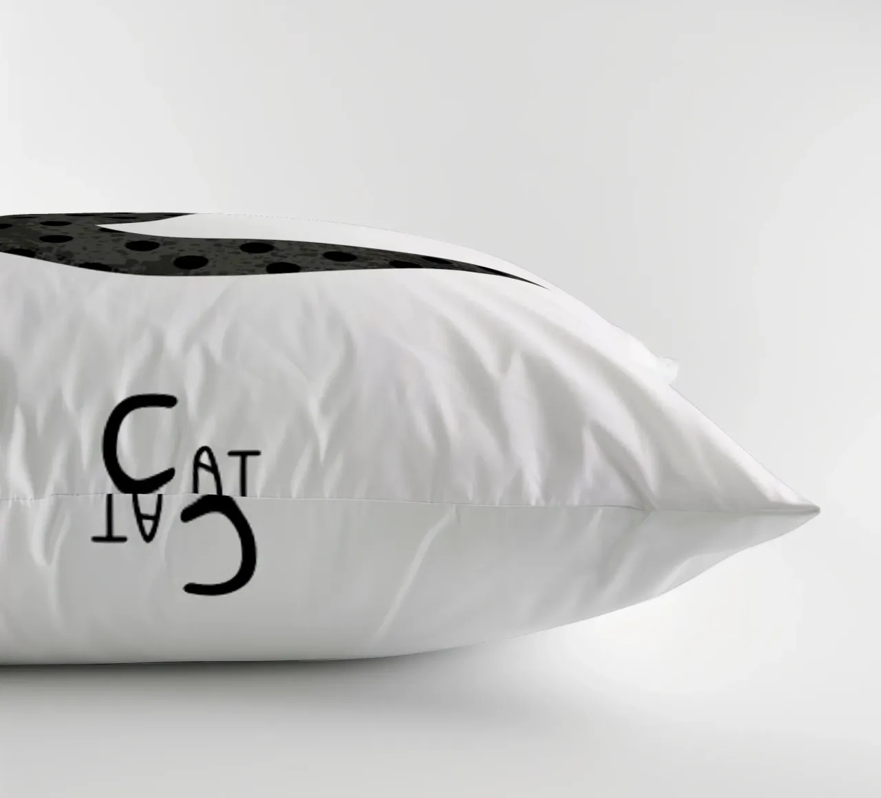 C for Cat cuscino da Little Flourishes