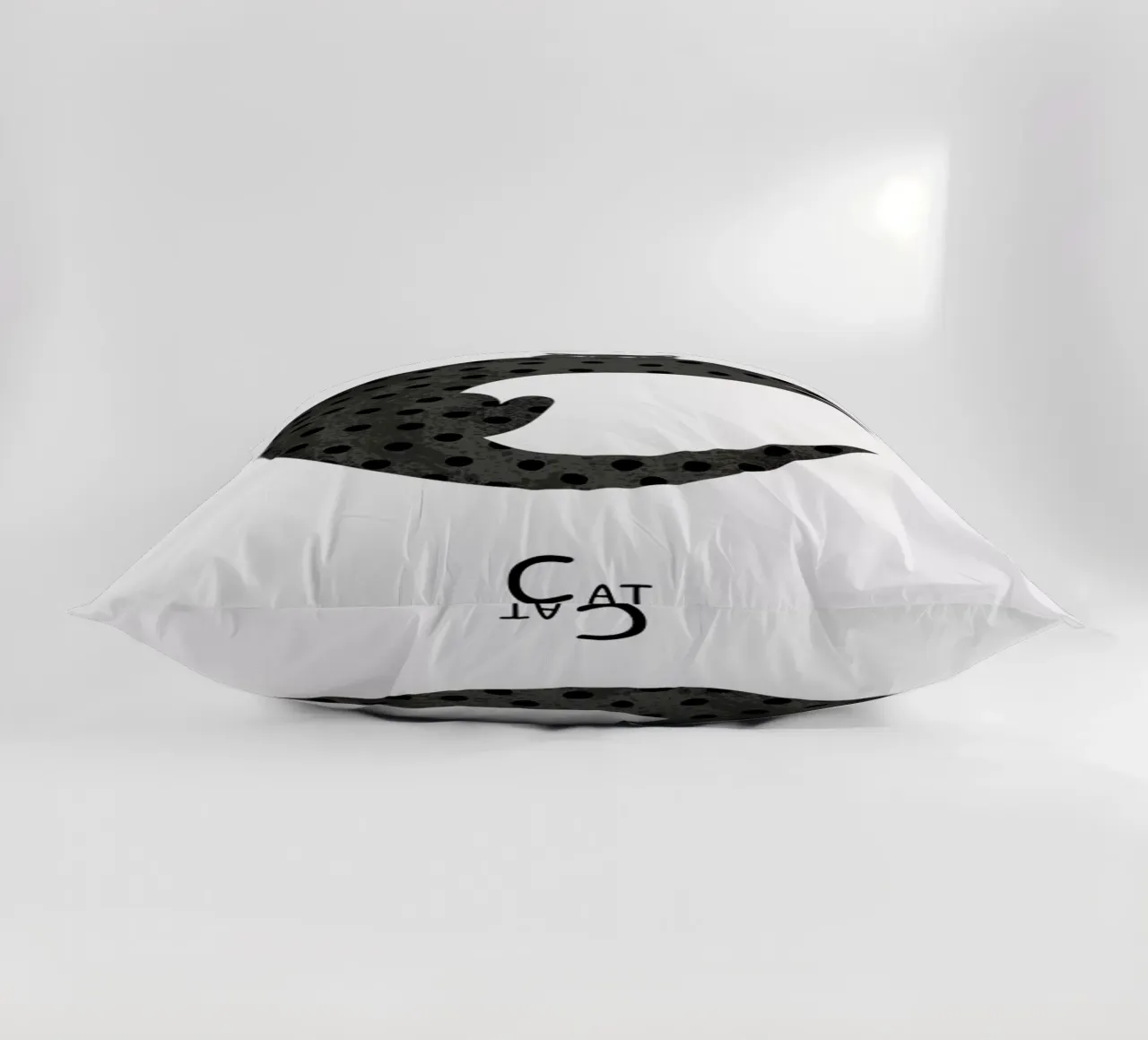 C for Cat cuscino da Little Flourishes