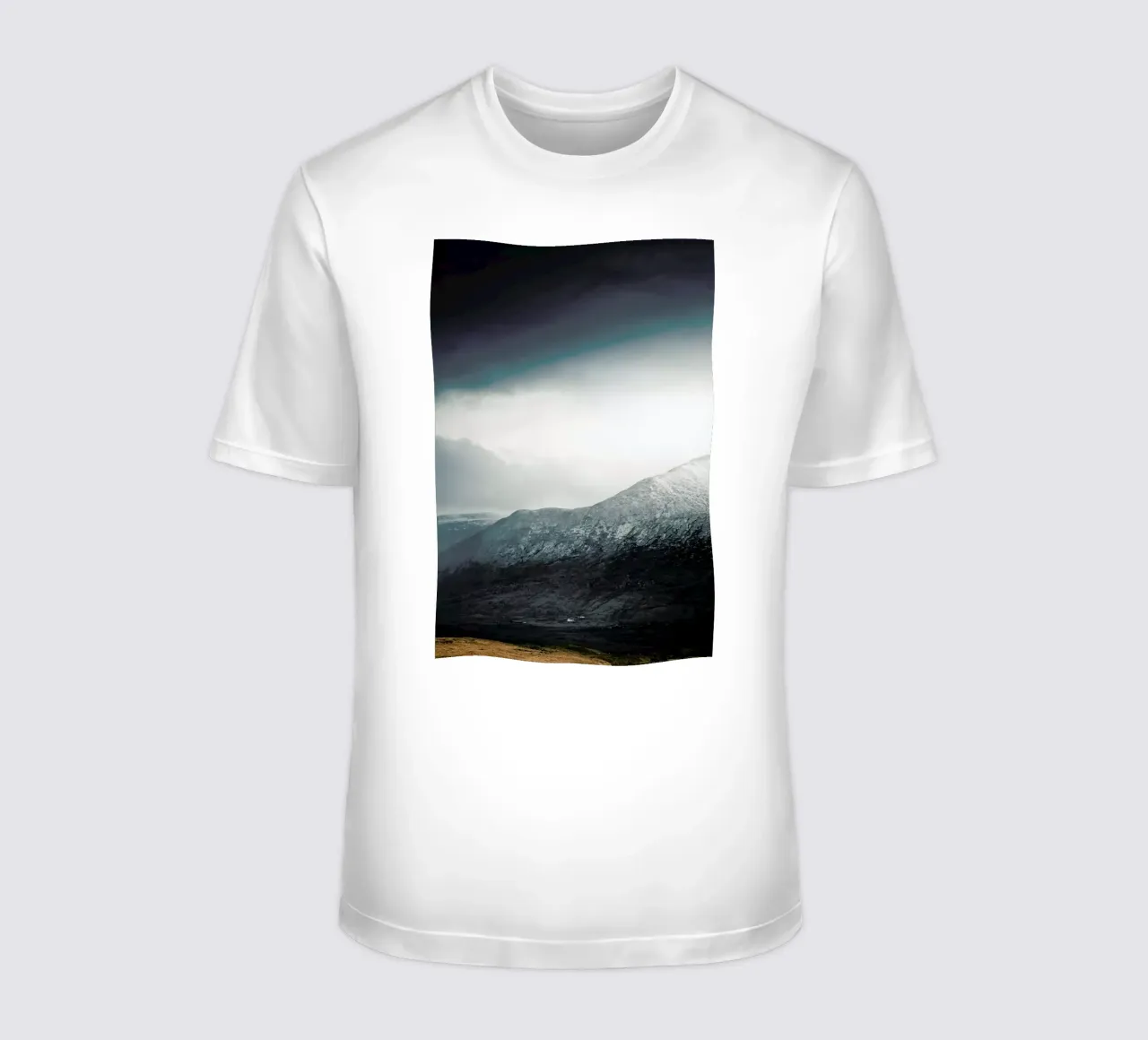 Sunlight Breaks Through by @nilsleithold T-Shirt von EyeEm Mobile GmbH