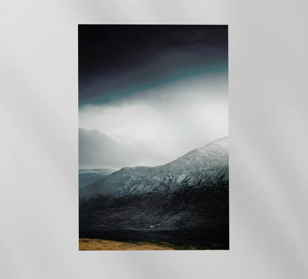 Sunlight Breaks Through by @nilsleithold pellicola backlit da EyeEm Mobile GmbH