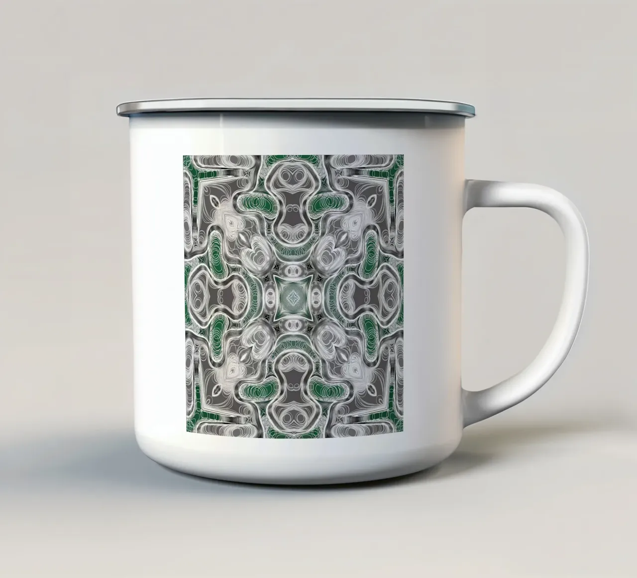 Kaleidoskop in grau/grün mit komplexen Linien und Formen Emaille Tasse von Gürsel Yesil Digital Art