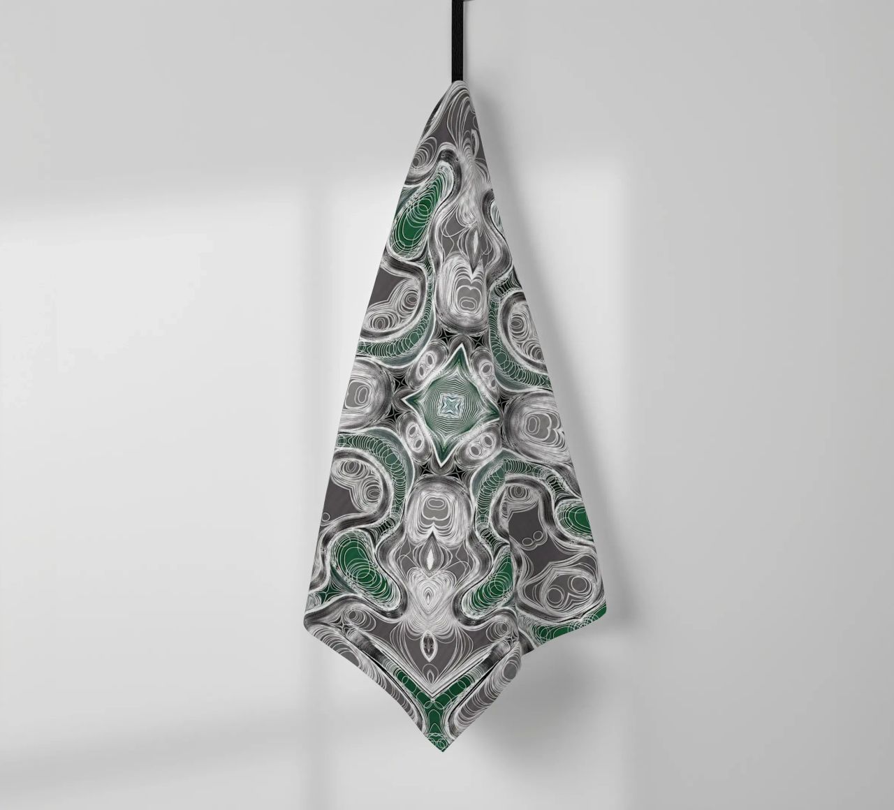 Caleidoscopio in grigio/verde con linee e forme complesse canovaccio da cucina da Gürsel Yesil Digital Art