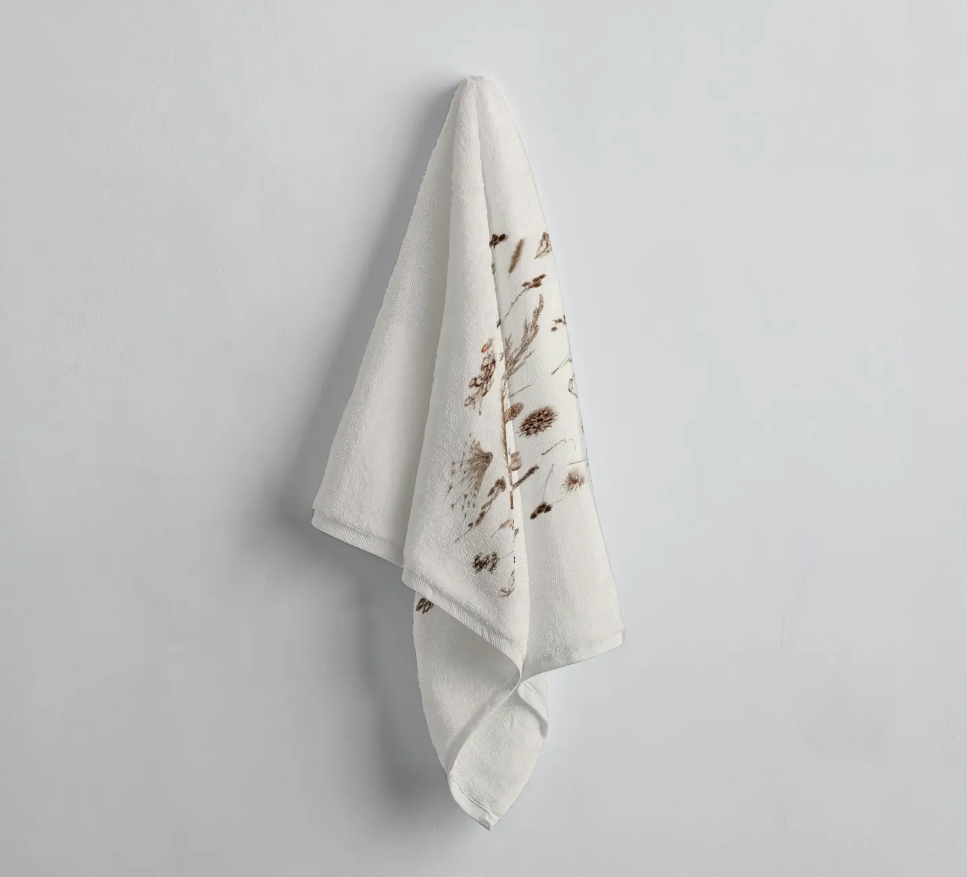 Drawn Spring badhanddoek van Bttn