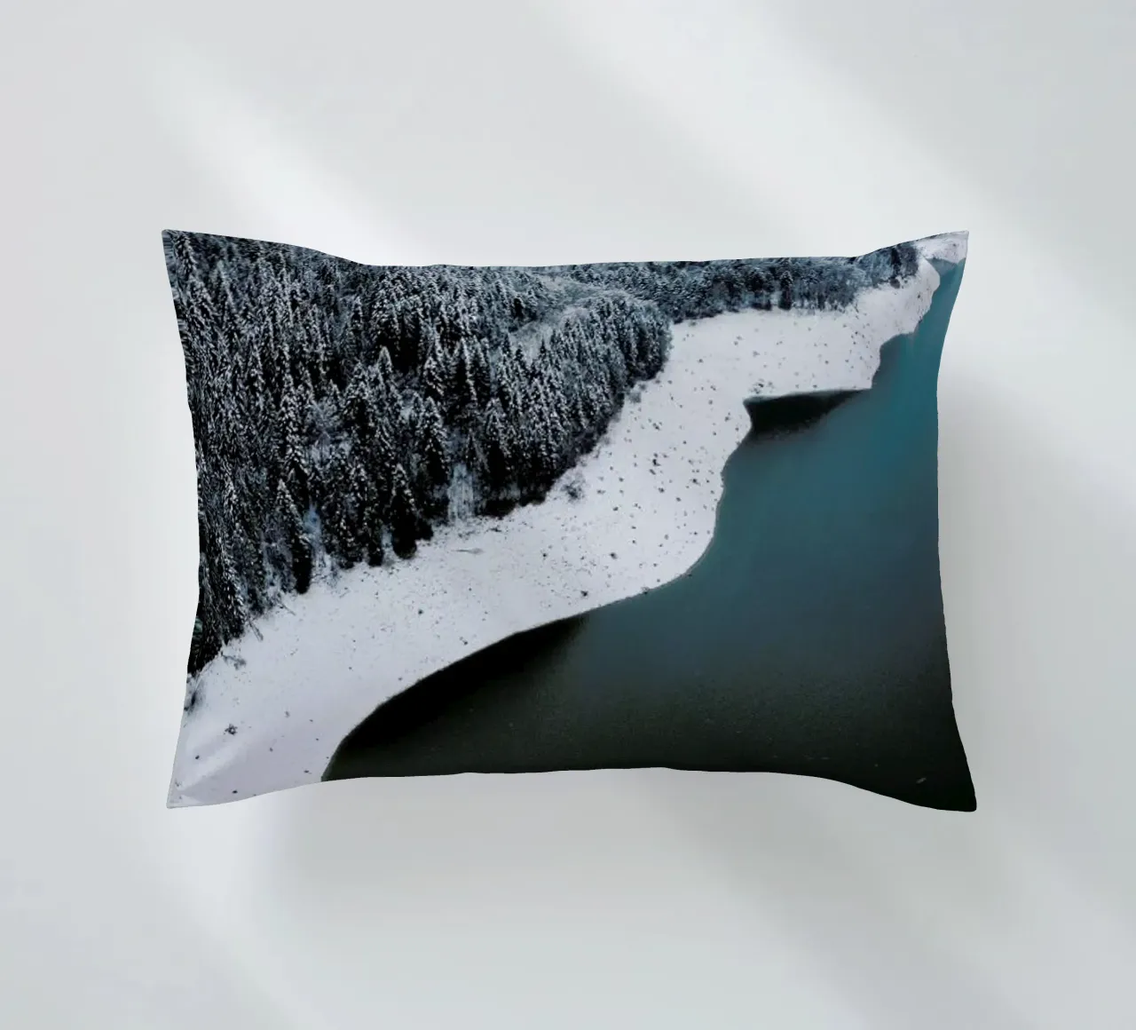 Snowy Banks cuscino da METROPOLIS