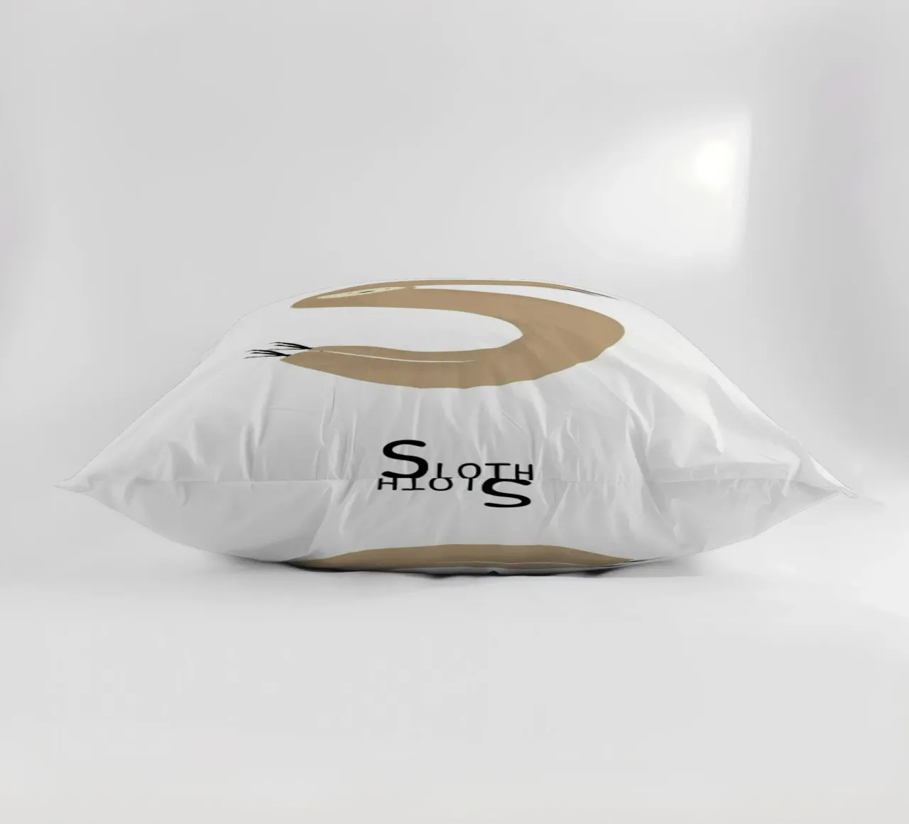 S for Sloth cuscino da Little Flourishes