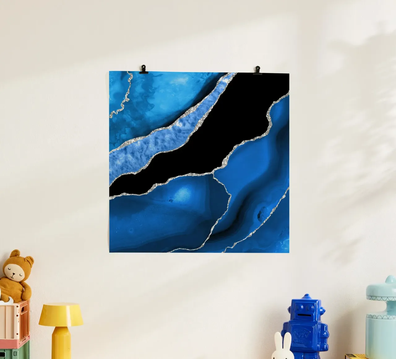 Texture Agata blu reale e argento 01 poster con telaio in legno da Gemstone Textures