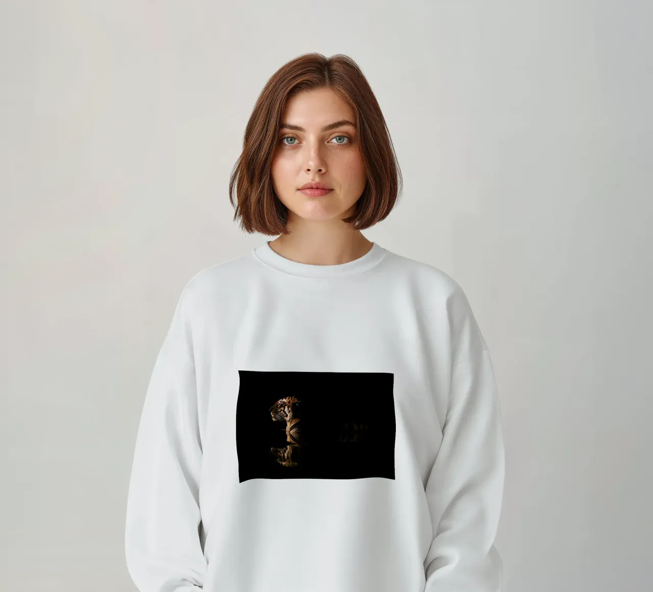 Big Cat Bathing felpa da Natural Kingdom