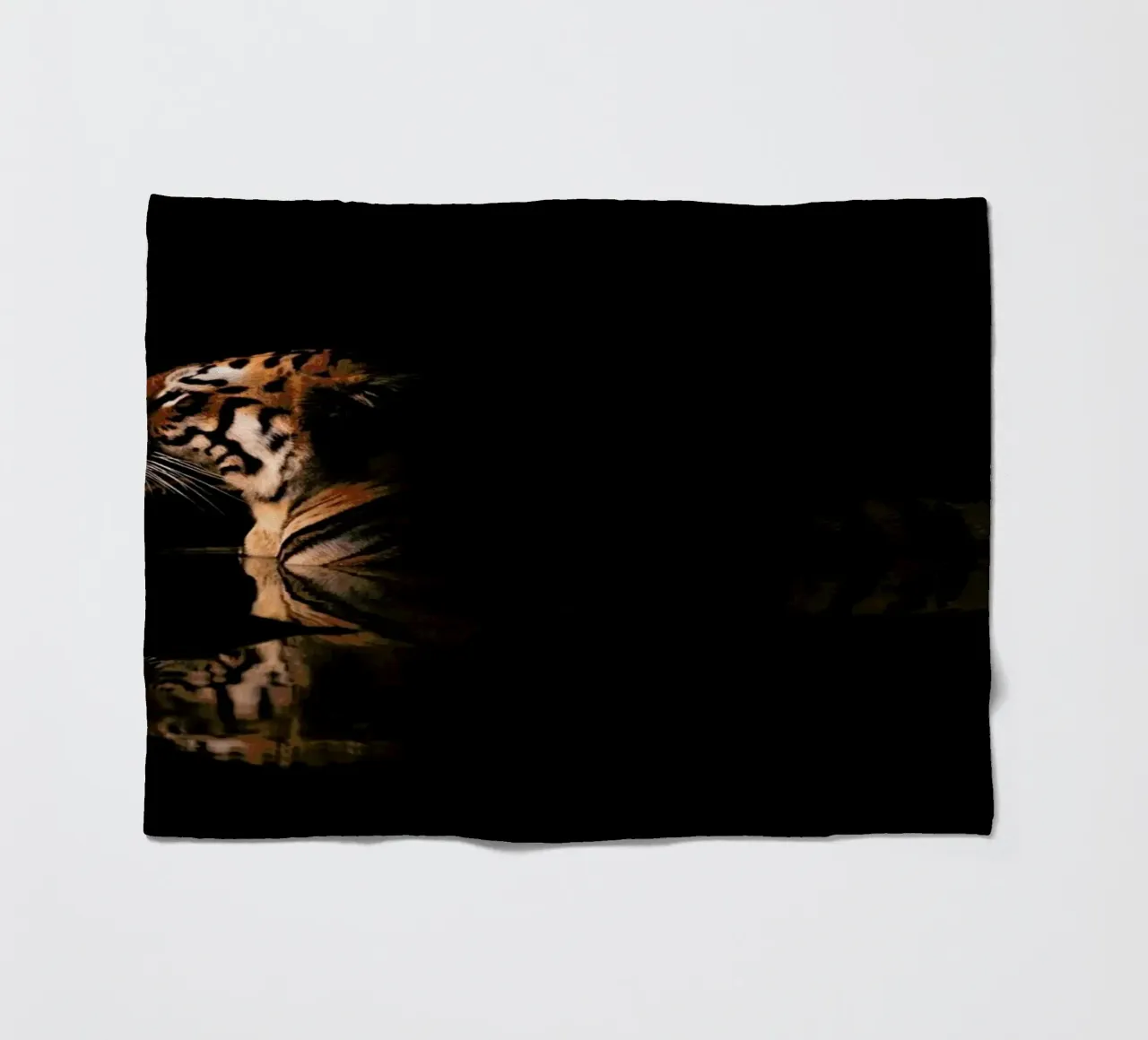 Big Cat Bathing coperta in pile da Natural Kingdom