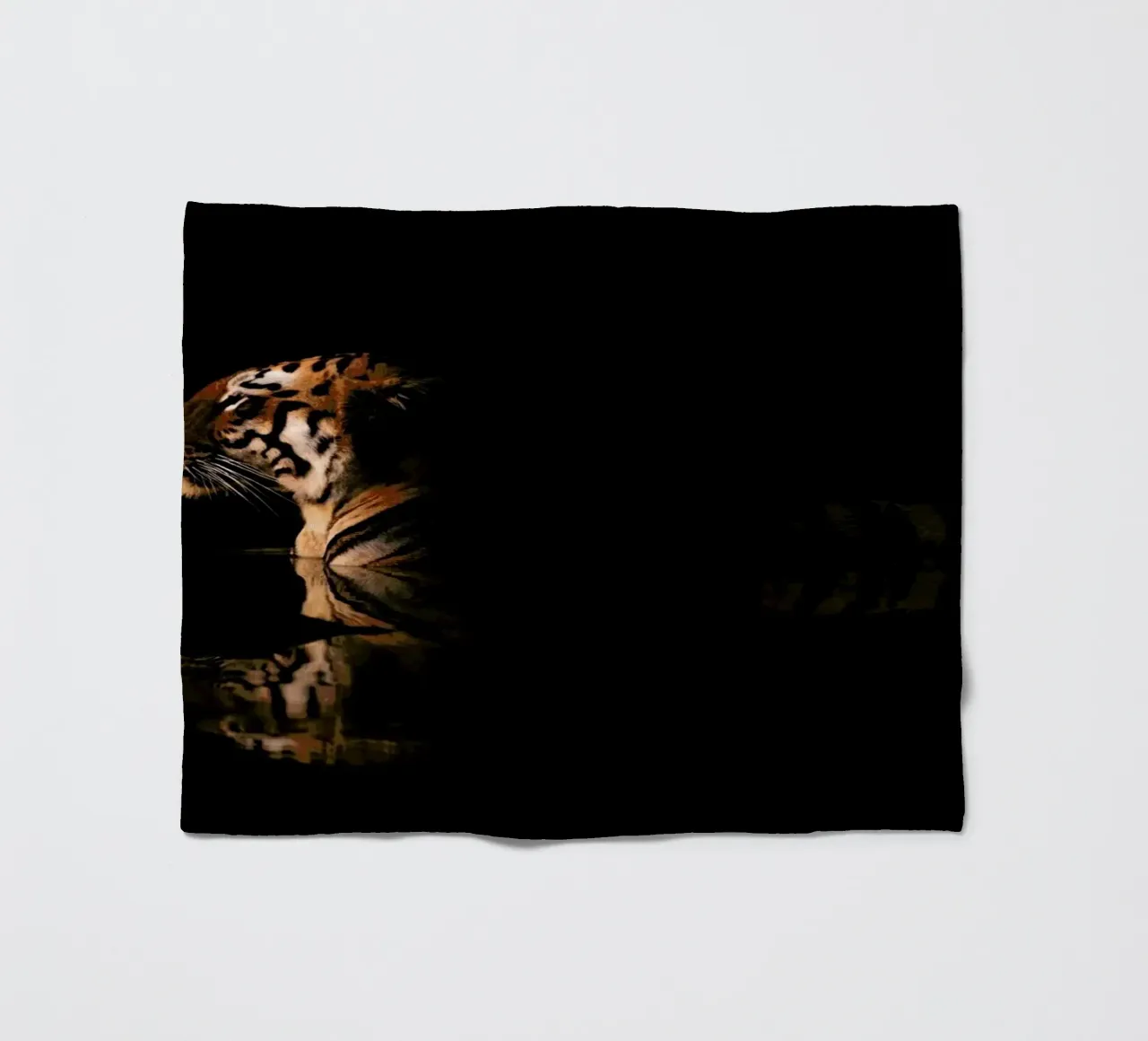 Big Cat Bathing coperta in pile da Natural Kingdom