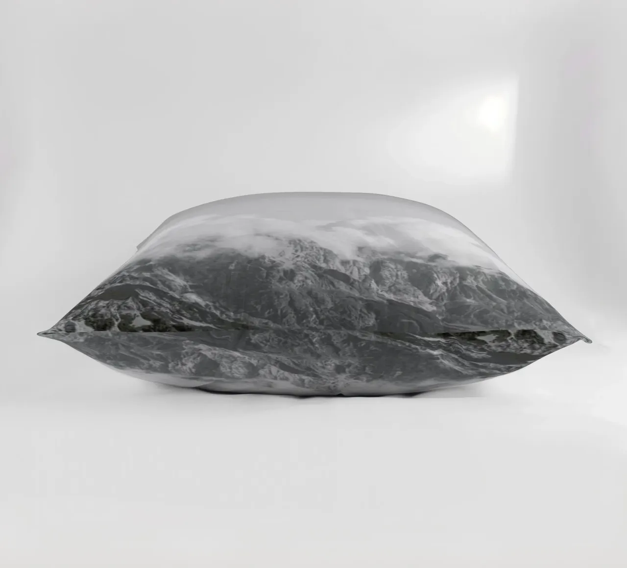 Clouds Forming 4 cuscino da Nur Mut