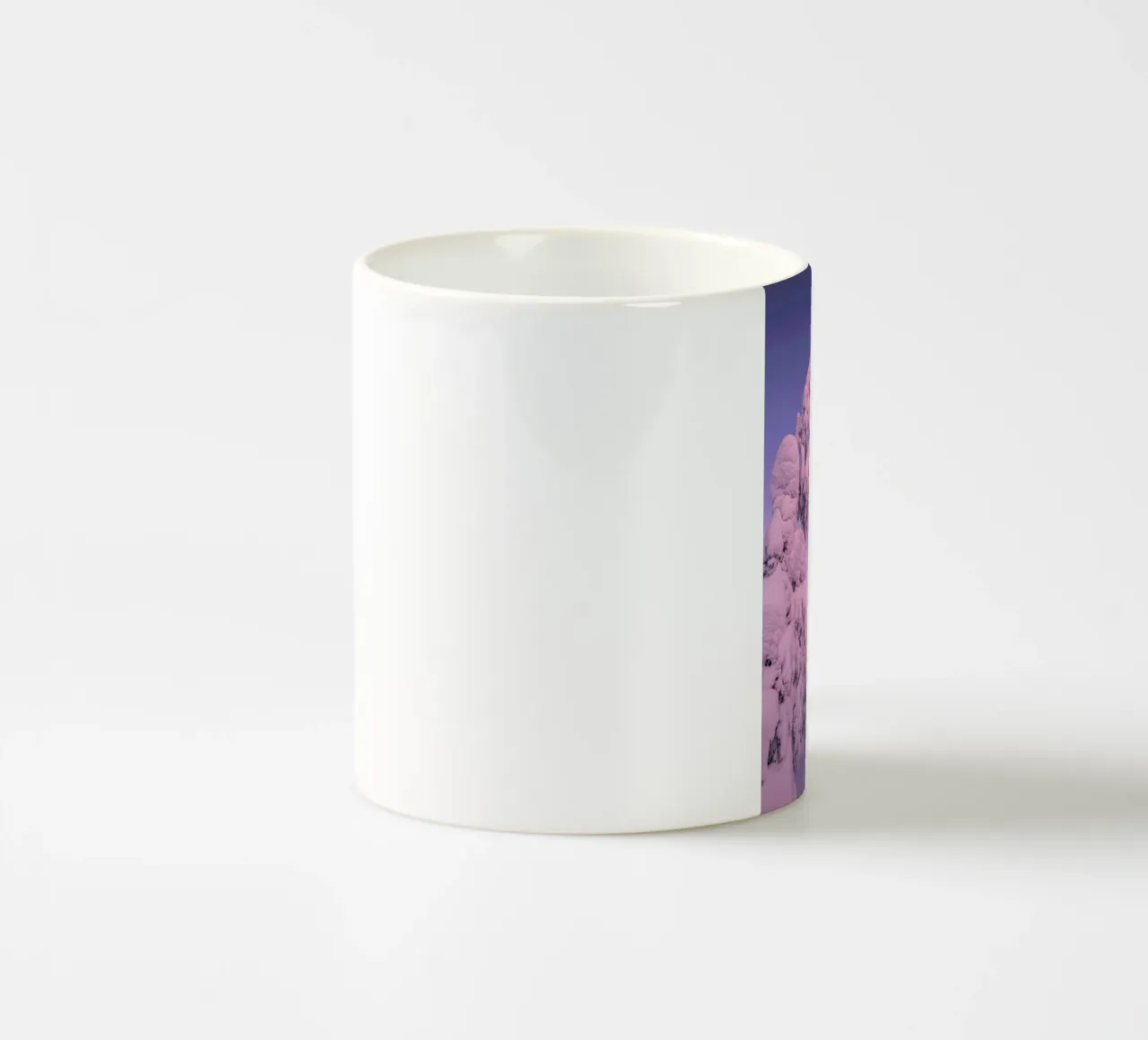 Coated Trees in Purple Light tazza in ceramica da EyeEm Mobile GmbH