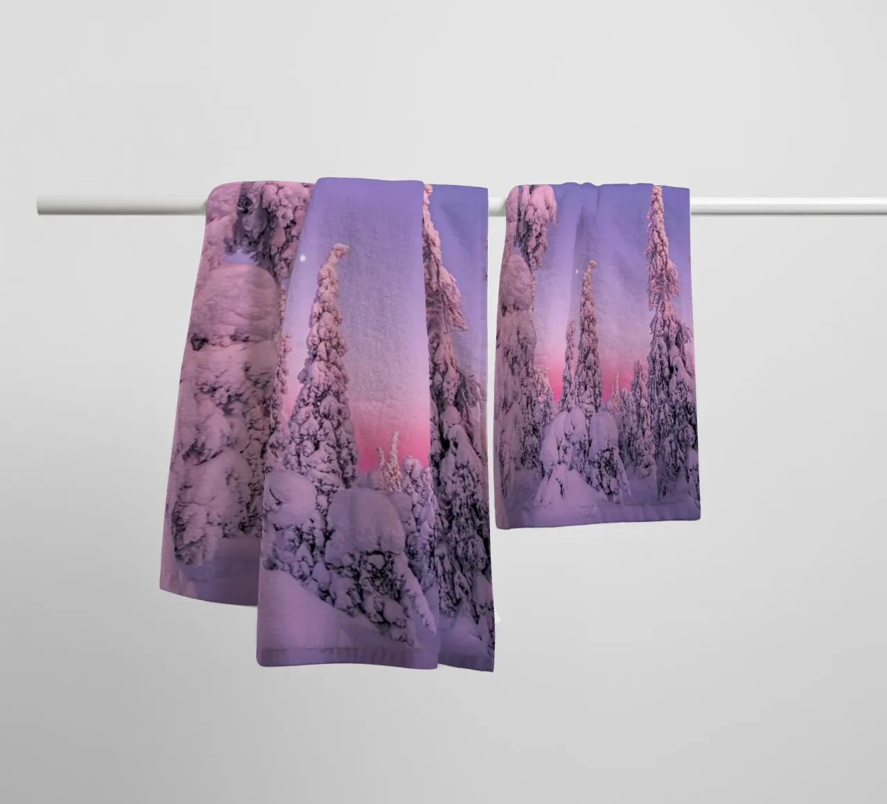 Coated Trees in Purple Light asciugamano da bagno da EyeEm Mobile GmbH