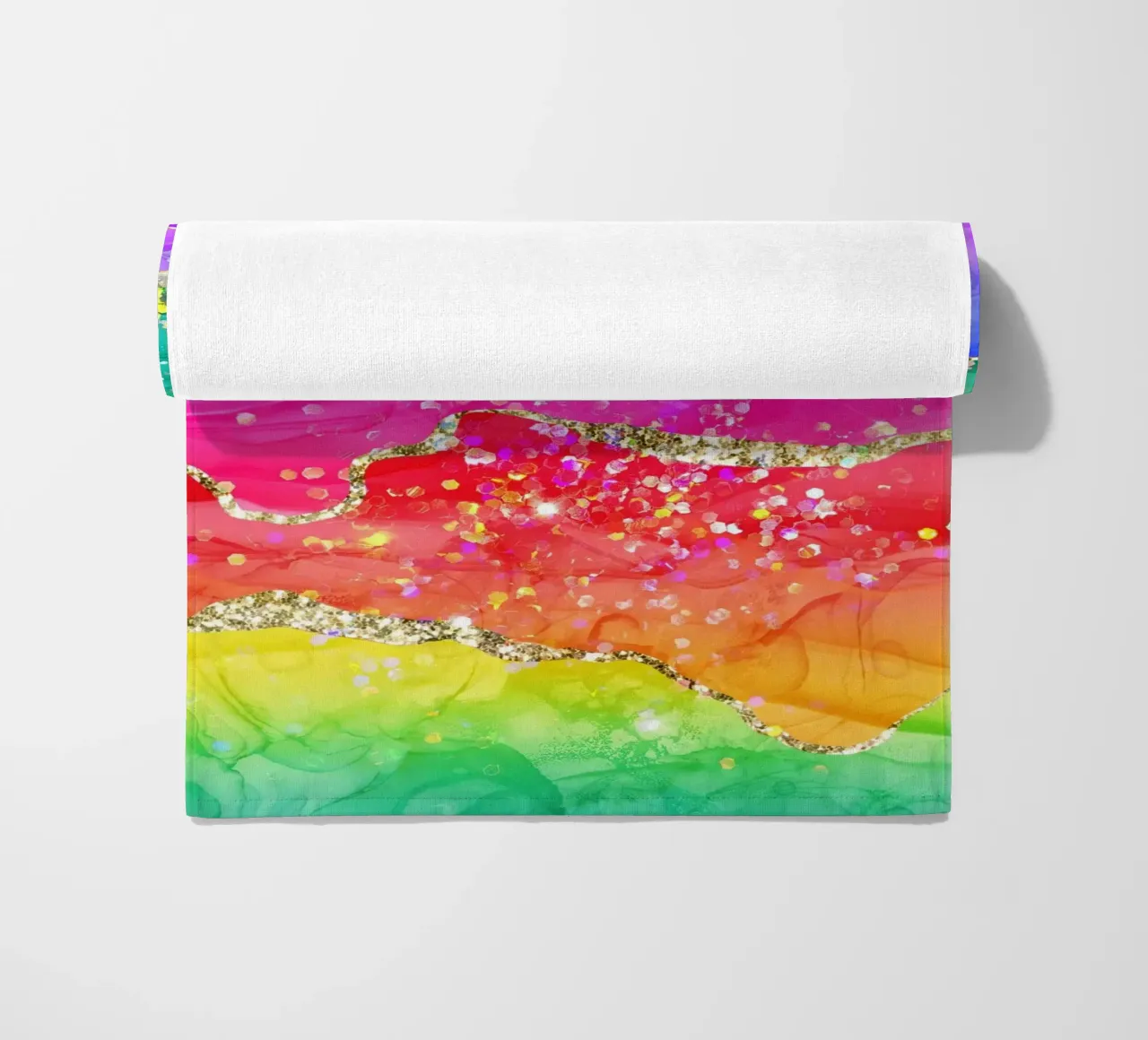 Lebendiger Regenbogen-Glitzer-Achat Struktur 04 Strandtuch von Gemstone Textures