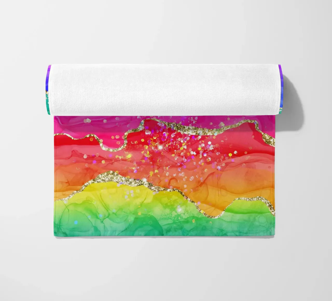 Lebendiger Regenbogen-Glitzer-Achat Struktur 04 Strandtuch von Gemstone Textures