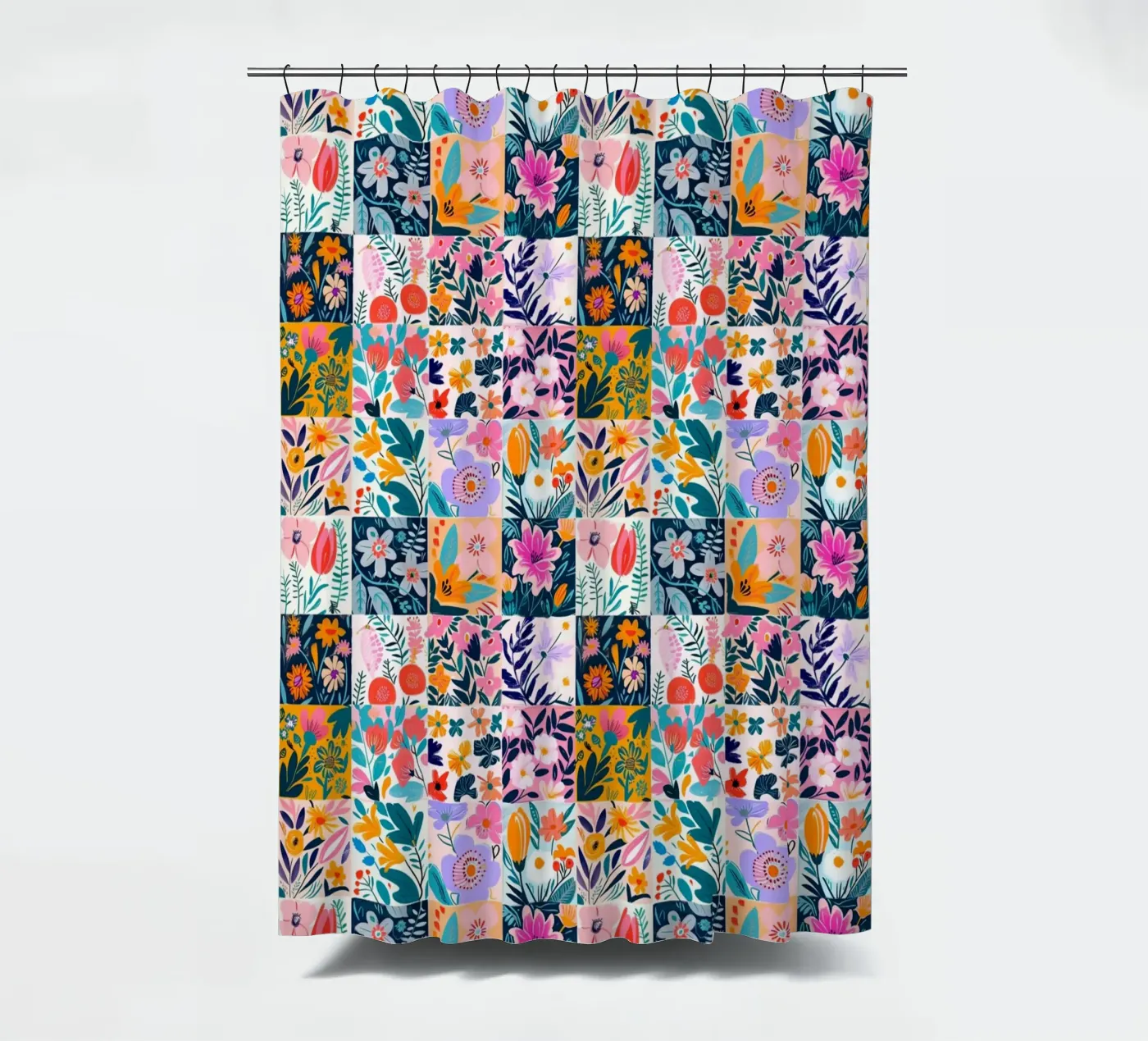 Floral Patchwork Duschvorhang von Sunflower Soul Studio