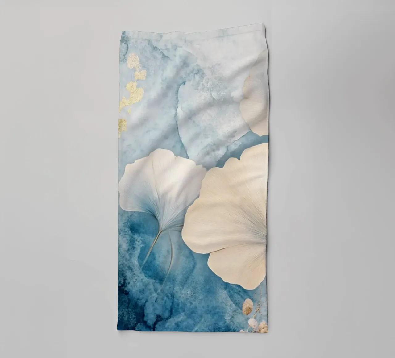 Ginko in blu e beige asciugamano da bagno da Art-Nouveau-Dsg