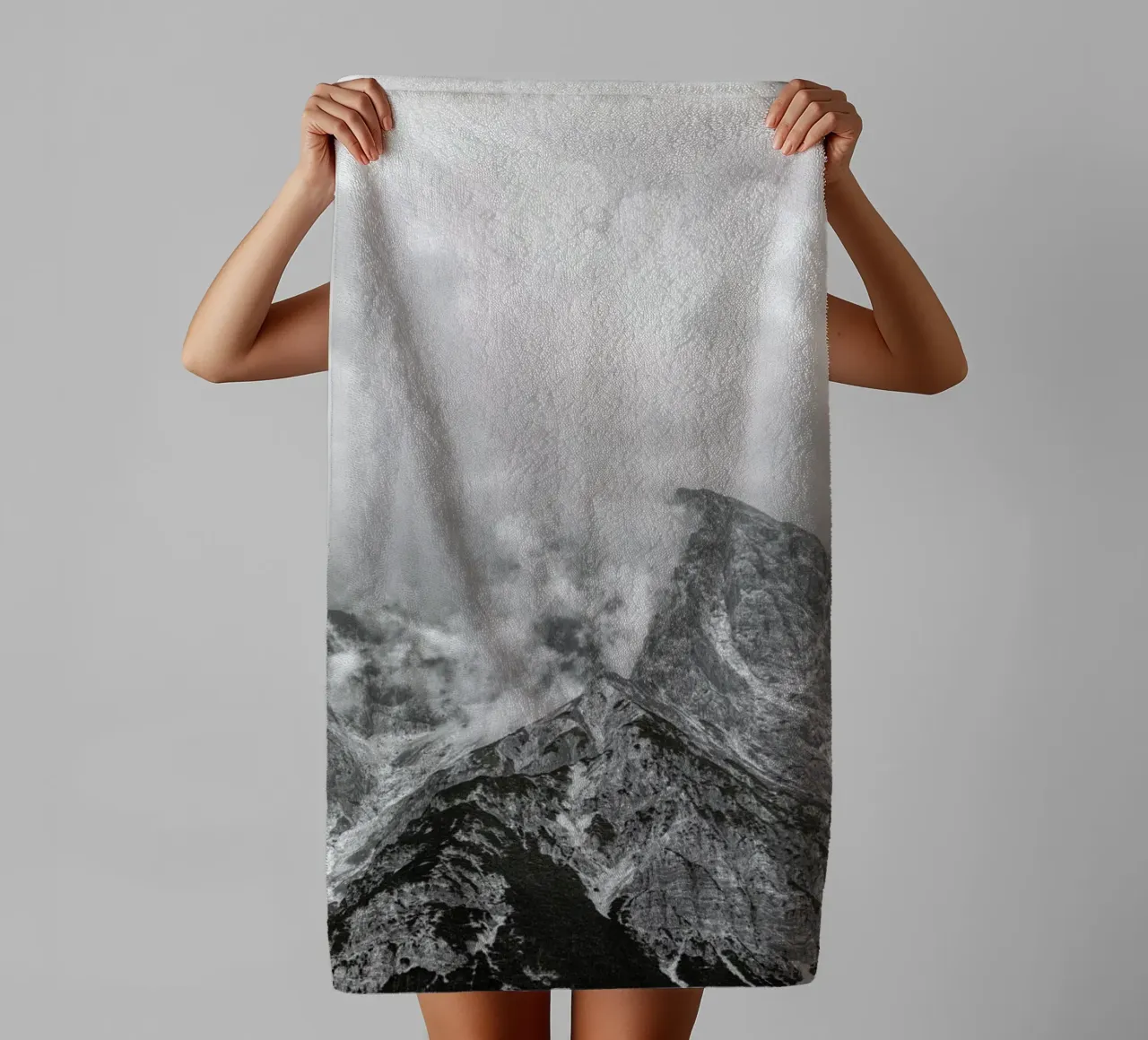 Clouds Forming 1 asciugamano da bagno da Nur Mut