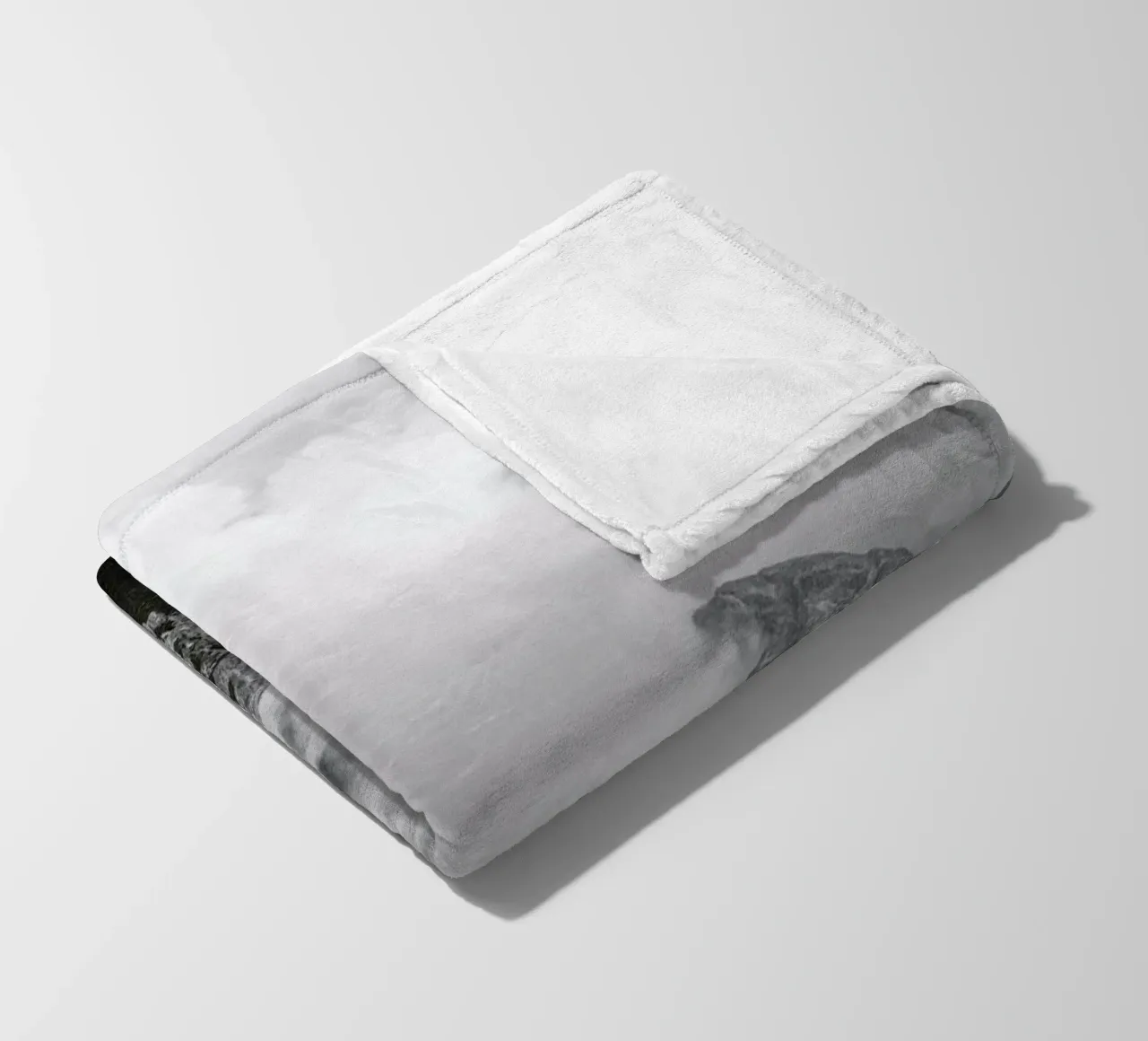 Clouds Forming 1 coperta in pile da Nur Mut