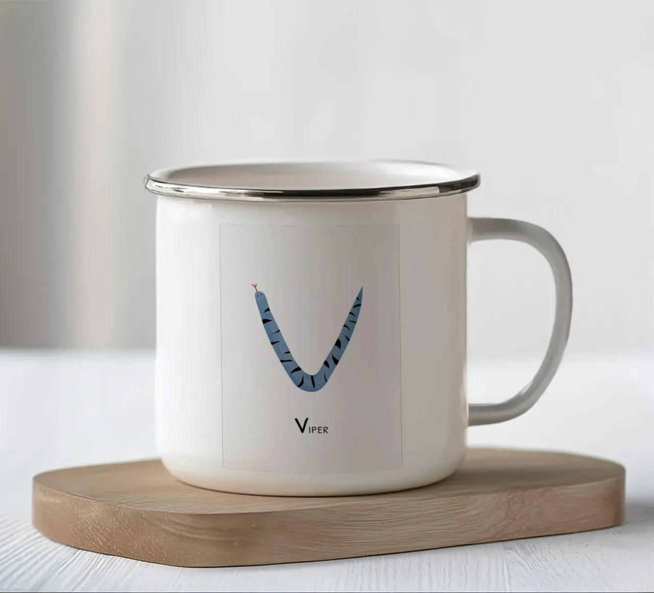 V for Viper tazza in smalto da Little Flourishes
