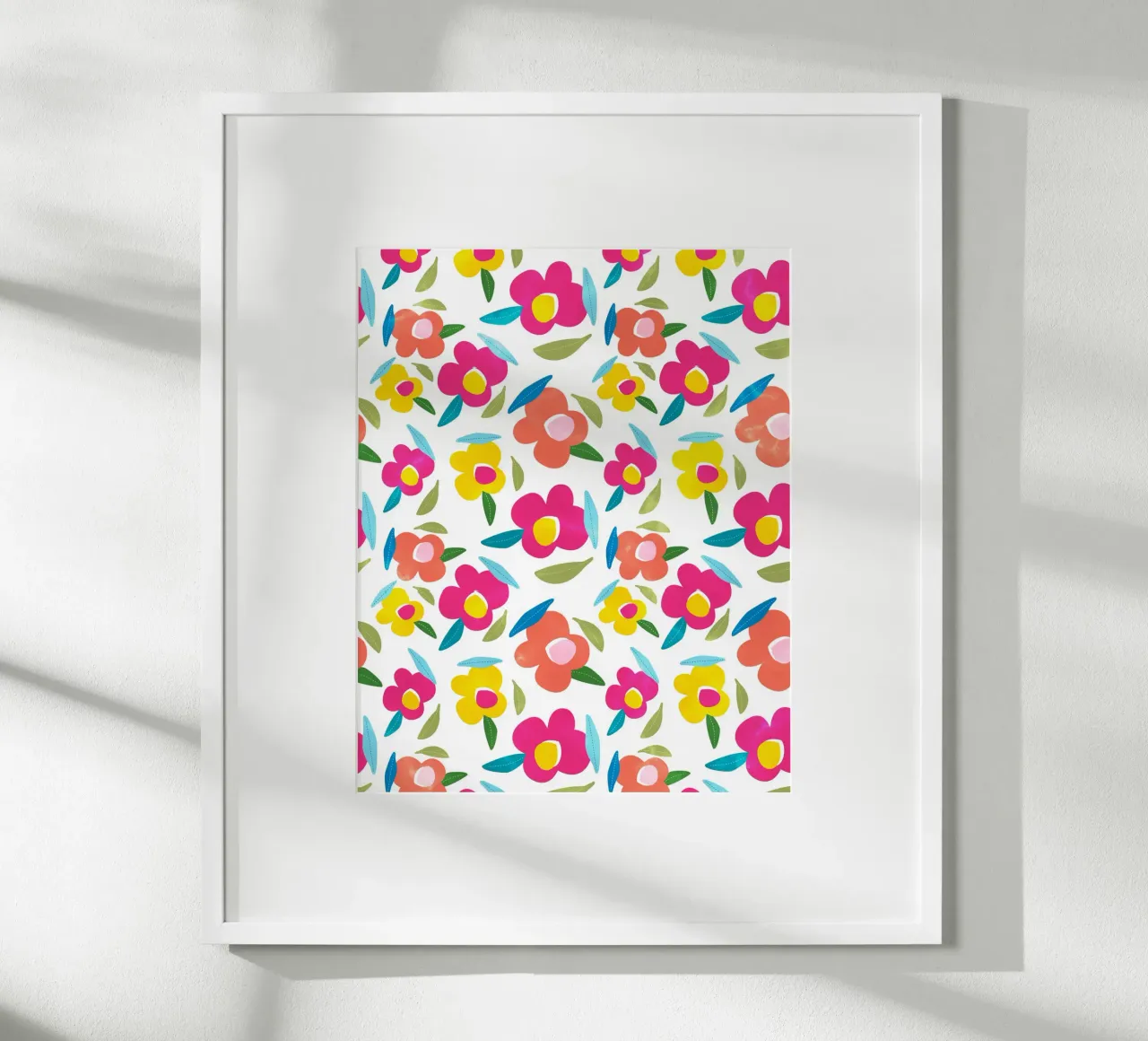 Fiori luminosi su bianco poster con telaio in alluminio da Kintsugi99