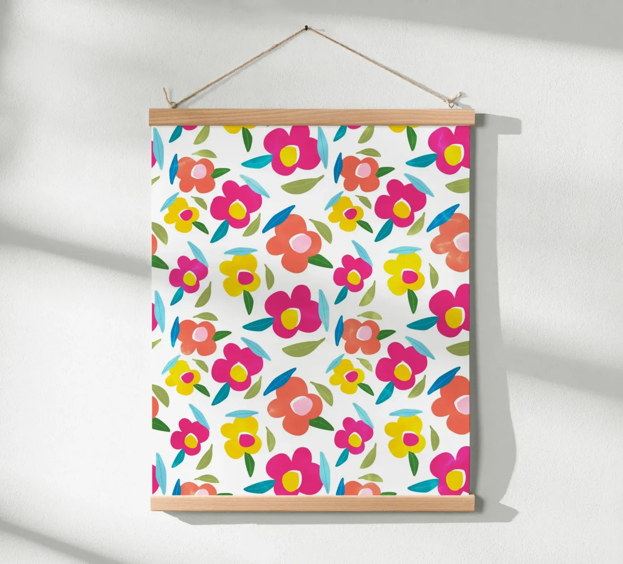 Fiori luminosi su bianco poster con telaio in alluminio da Kintsugi99