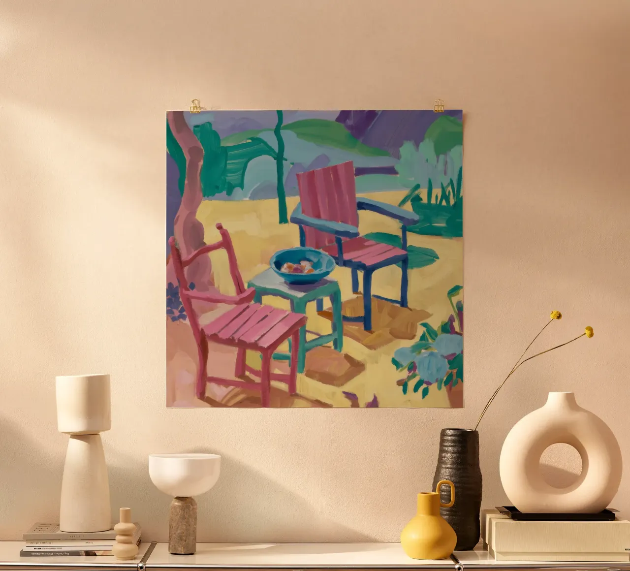 Sussurri della sedia da giardino poster con telaio in legno da Mystic Grain