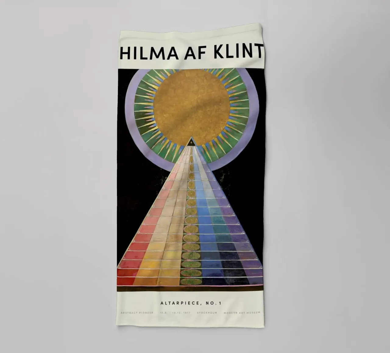 Hilma af Klint - Altarpiece, No. 1 toalla de baño de Vintage by JUNIQE