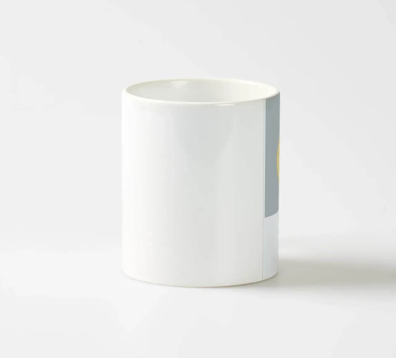 „The Food Alphabet“ - Q like Quince tazza in ceramica da BLAEK Design Studio