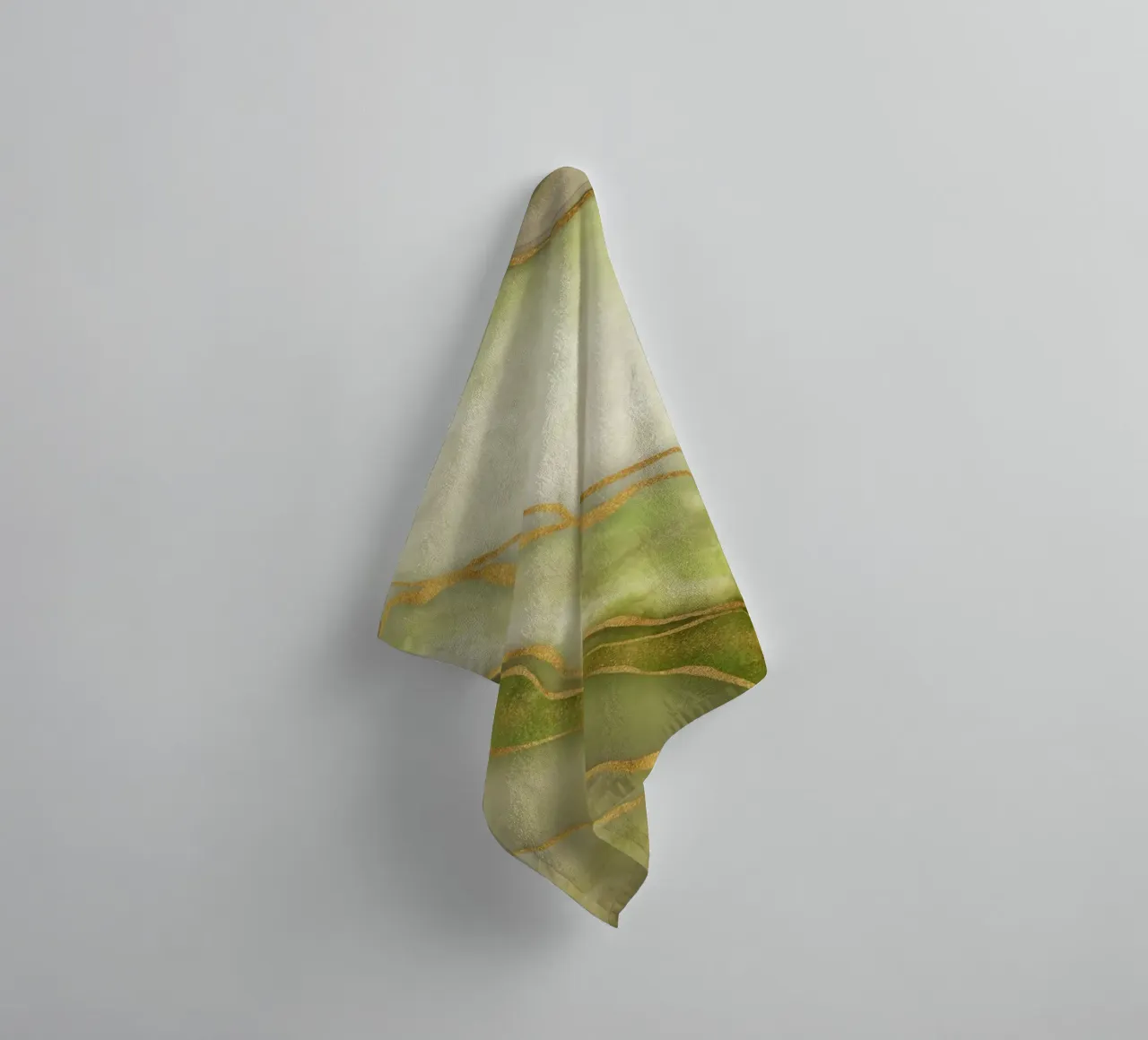 Elégance marbrée Luxe intemporel Surface or vert serviette de bain de Andrea Haase Modern Home