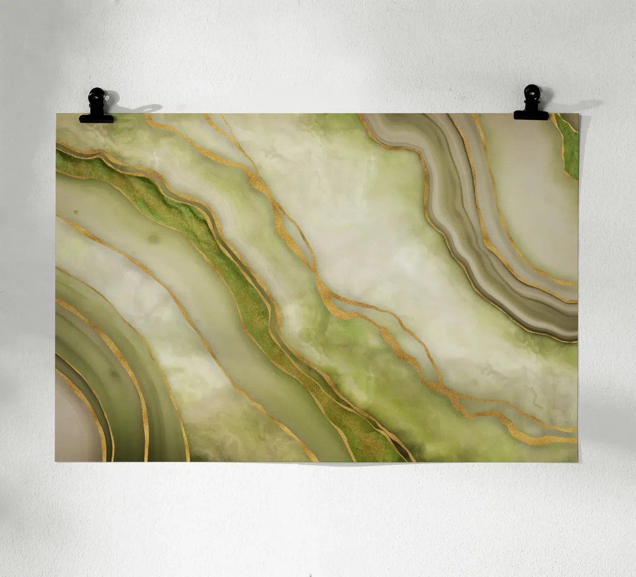 Eleganza marmorizzata Superficie di lusso senza tempo Oro Verde poster con telaio in legno da Andrea Haase Modern Home
