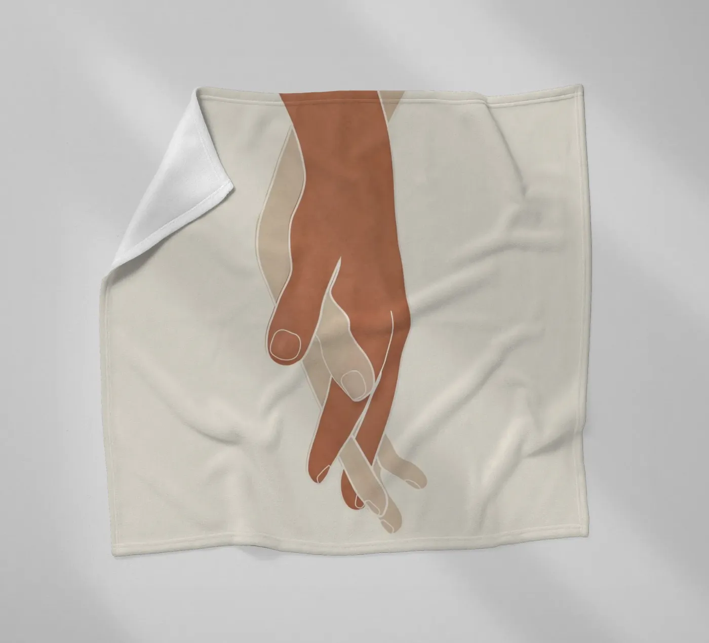 Holding Hands Fleecedecke von Nadjaa