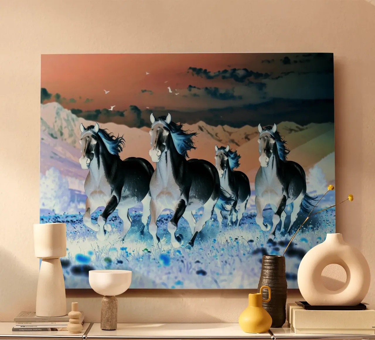Quatre chevaux qui galopent. Nocturne alu-dibond by Thierry vobmann photography