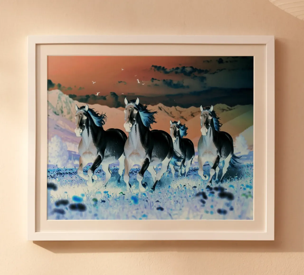 Quatre chevaux qui galopent. Nocturne hahnemühle de Thierry vobmann photography