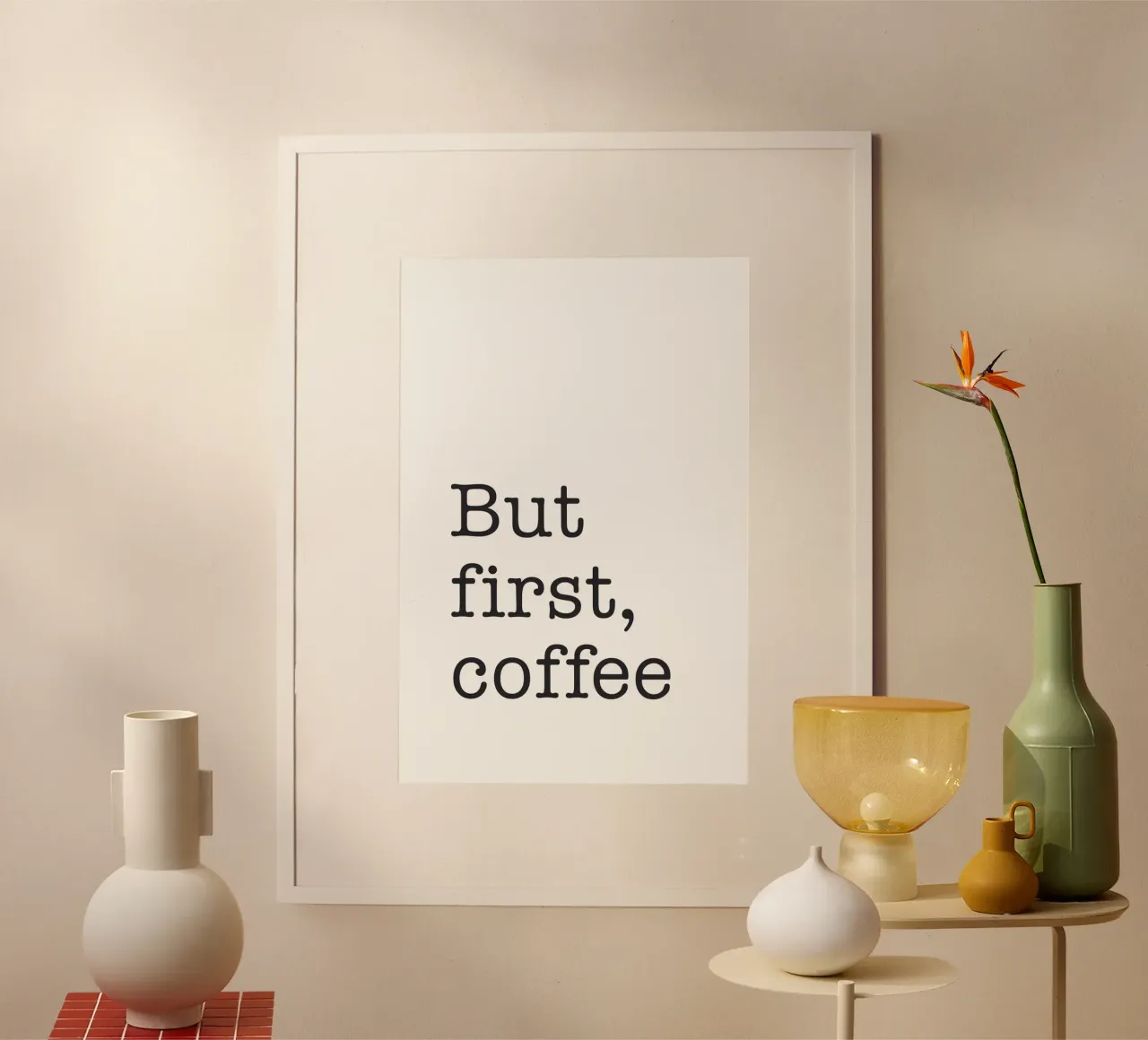 Ma prima il caffè poster con telaio in plastica da NouveauPrints