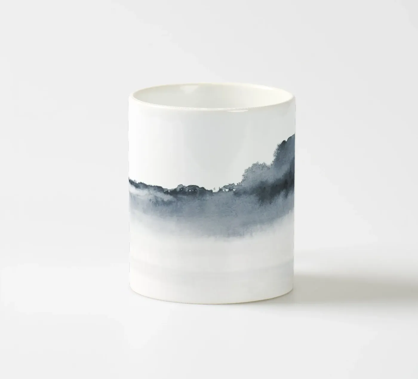 Abstract landscape in blue-grey tazza in ceramica da NouveauPrints