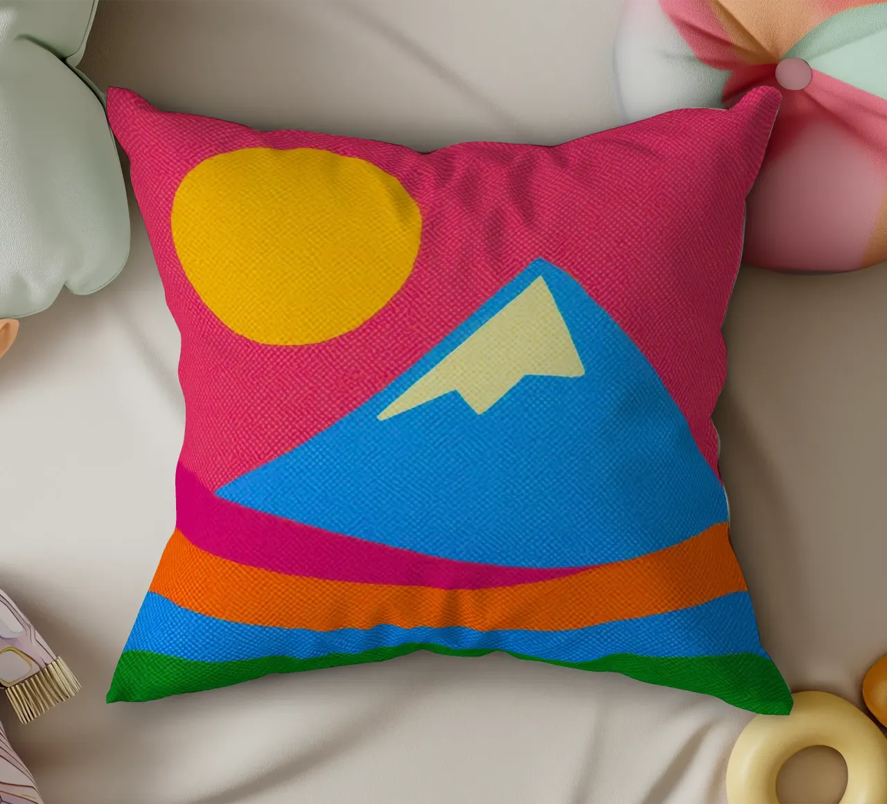 Il Monte Fuji: un'esplosione pop nel cuore del Giappone cuscino da Affiches Soleil & Déco Lumineuse – Sunny