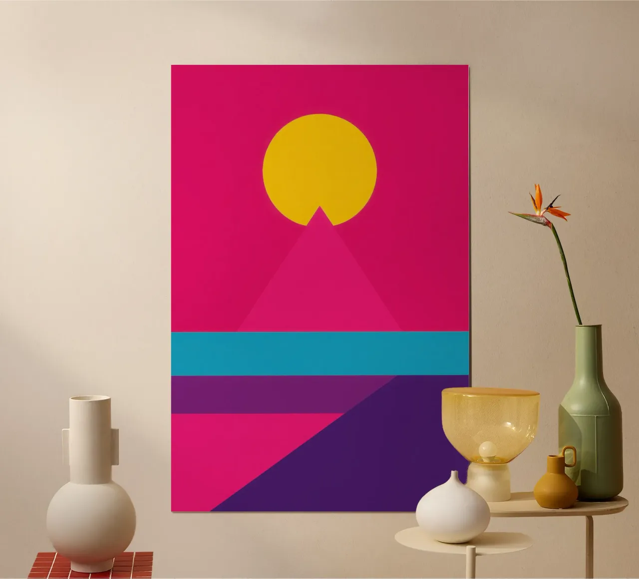 Rosa Pyramide - Futuristisches Ägypten unter der Synthwave-Sonne Poster mit Kunststoffrahmen von Affiches Soleil & Déco Lumineuse – Sunny