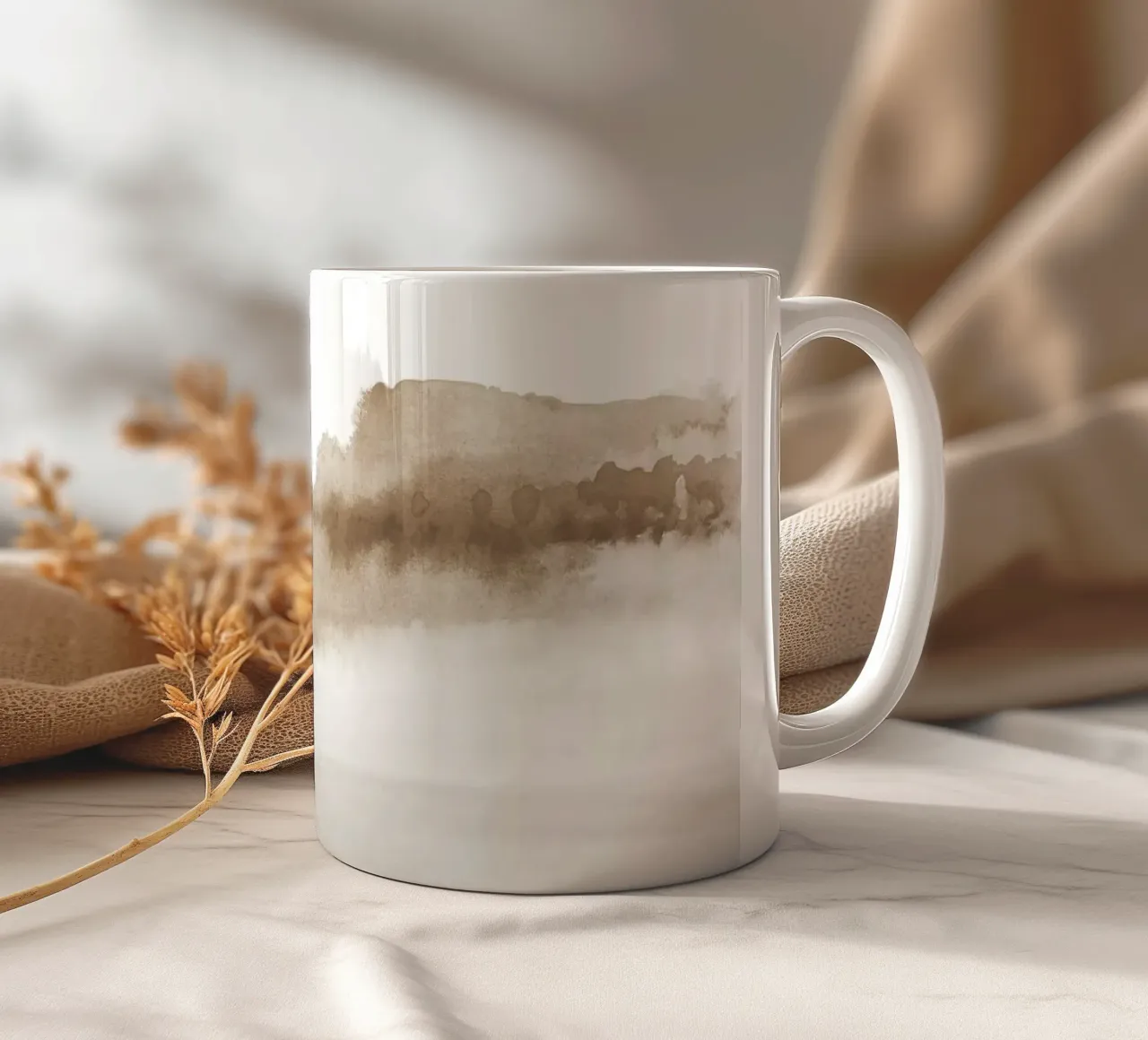 Paesaggio astratto in beige e bianco tazza in ceramica da NouveauPrints