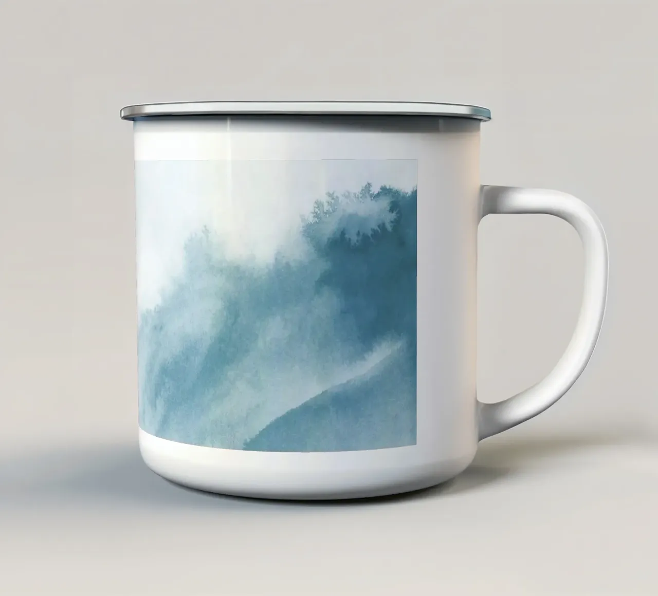 Nebbiosa montagna verde acqua tazza in smalto da NouveauPrints