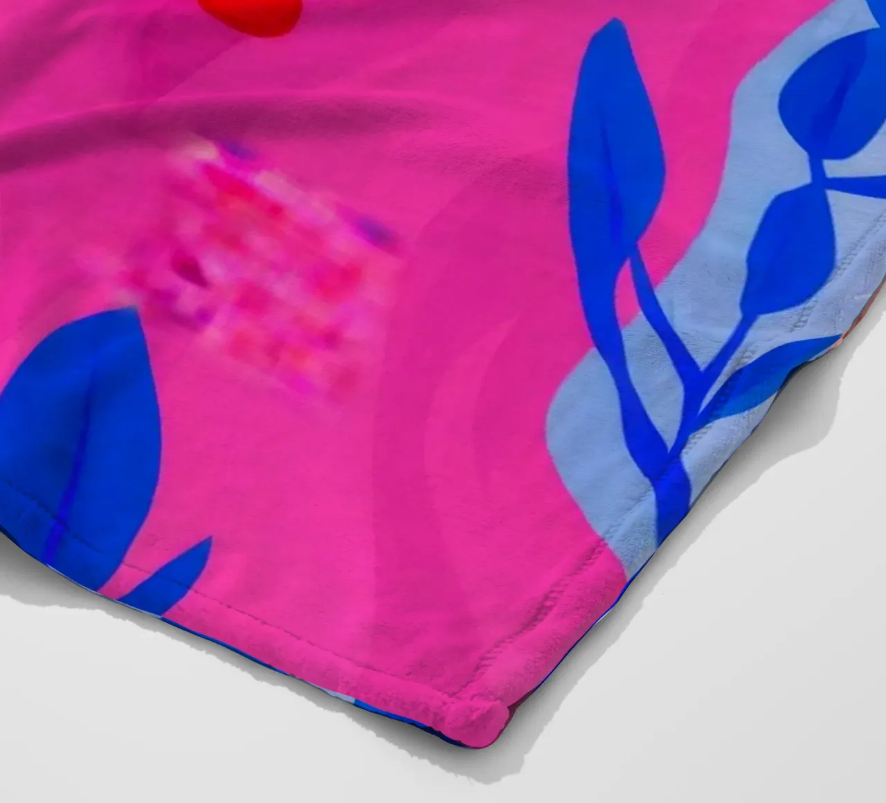 Lebendige Launenhaftigkeit Fleecedecke von Ivory Frame