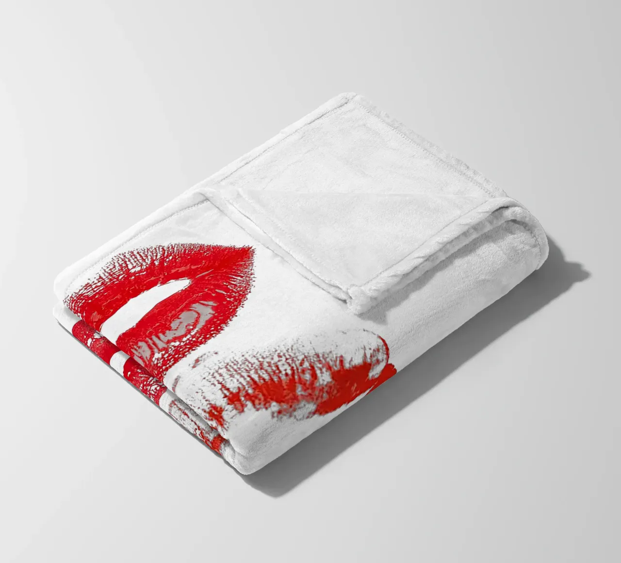 Red Lipstick n Kiss coperta in pile da Attaboy Dsgn