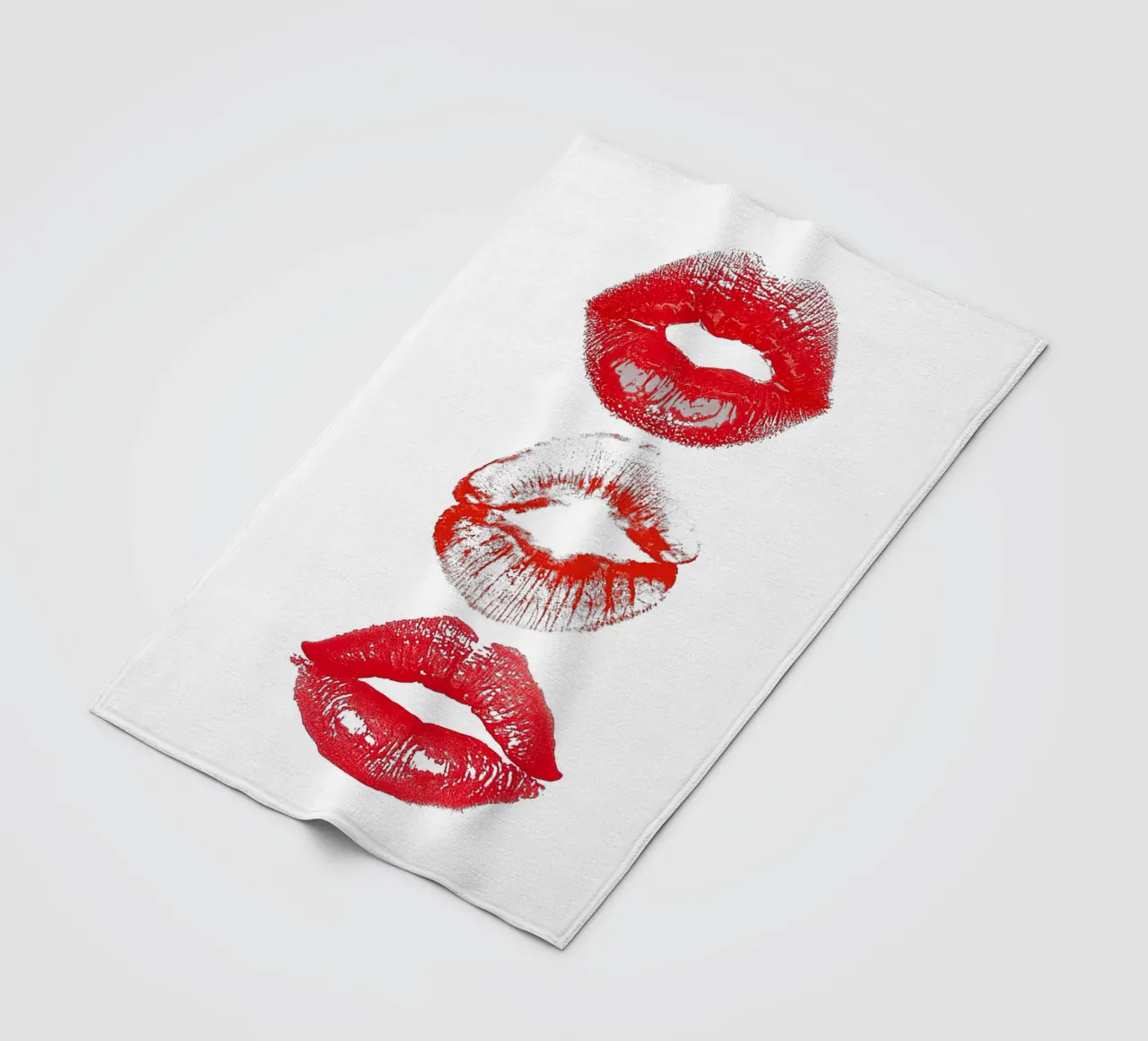 Red Lipstick n Kiss coperta in pile da Attaboy Dsgn