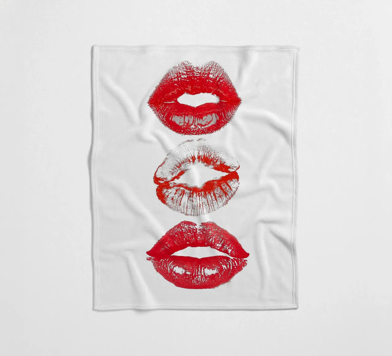 Red Lipstick n Kiss coperta in pile da Attaboy Dsgn