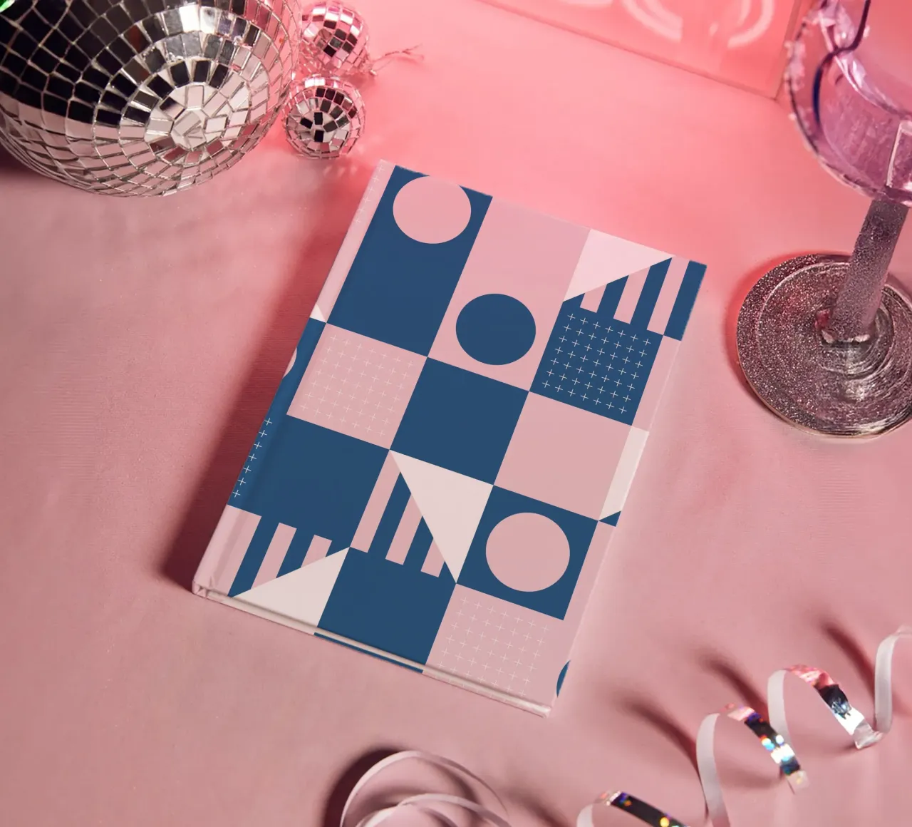 Riviera Tiles Millennial Vibes Notizbuch von designdn