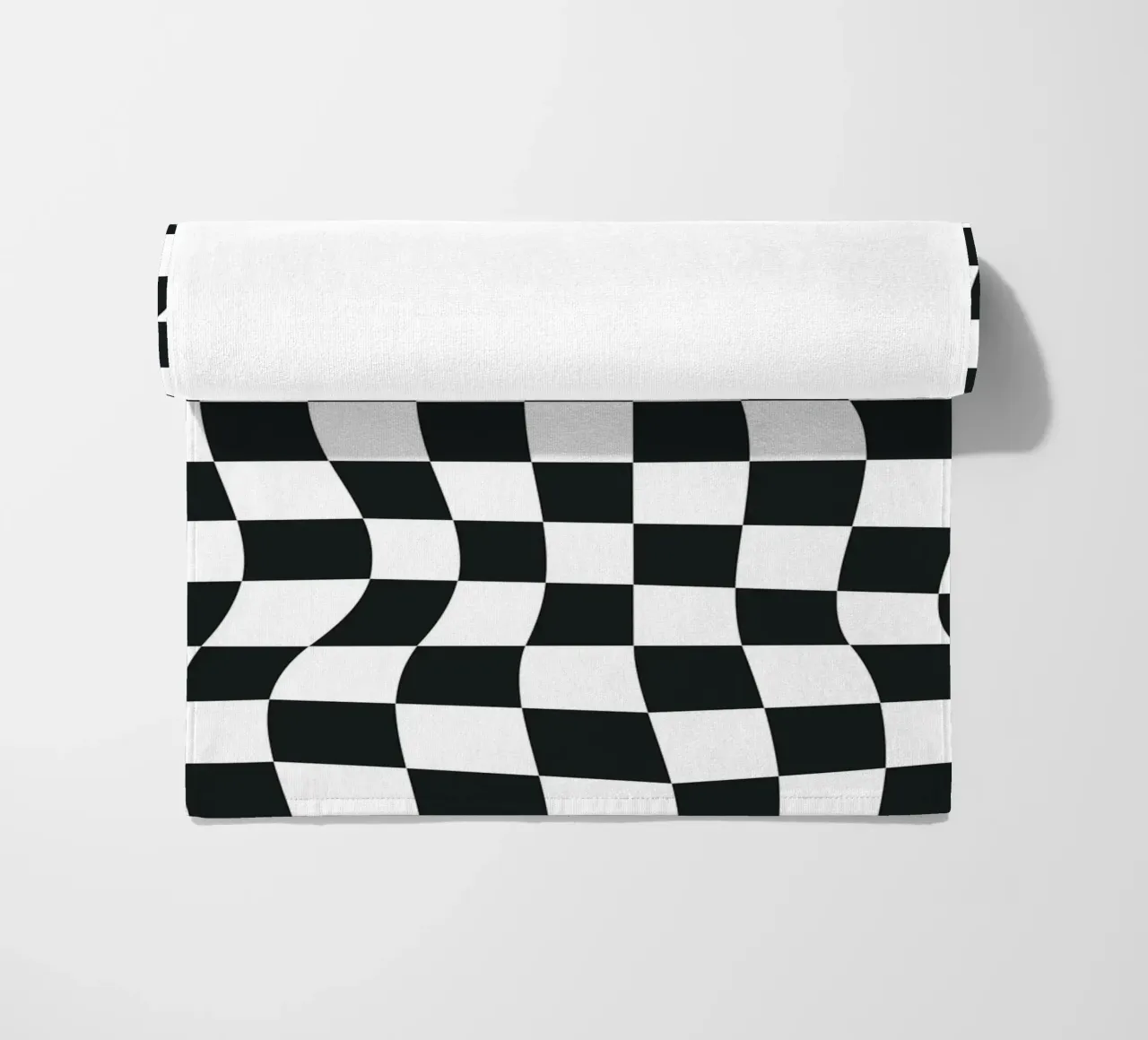 Distorted Chess Pattern serviette de plage de Paigaam Studio