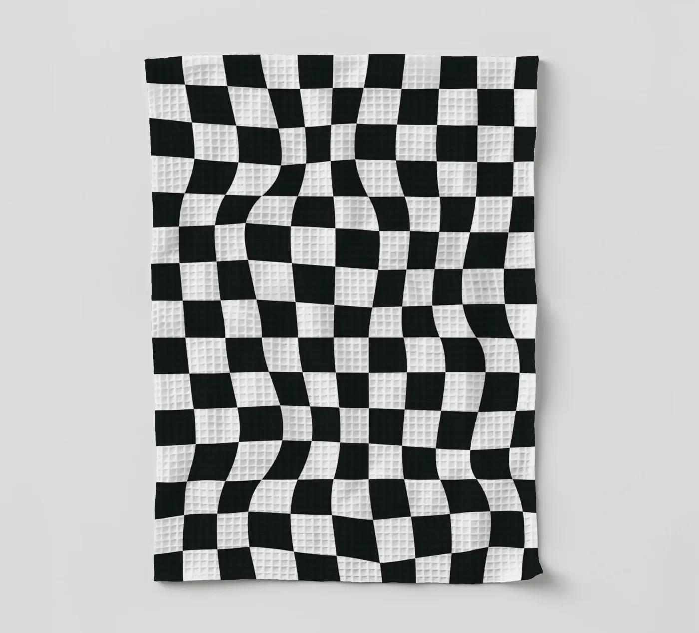 Distorted Chess Pattern Geschirrtuch von Paigaam Studio